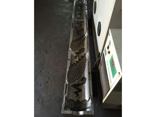 龙香模具4